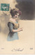 Fantaisie - 1er Avril - Femme De Profil Avec Une Jolie Robe  - Carte Postale Ancienne - Erster April