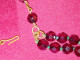 Collier Ras De Cou Double Rang Vintage -perles Verre Multifacettes Rouges A Reflets - Années Avant 1970 - Kettingen