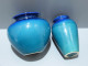 Delcampe - -2 VASES CERAMIQUE VINTAGE 1970 Signés DINIS PORTUGAL Dégradé De Vert & Bleu   E - Vazen