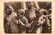 CPA Cameroun Femmes Grasfield Et Leurs Bébés (seins Nus) (animée) - Cameroun