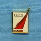 1 PIN'S //  ** " C.E.A. " COMMISSARIAT À L'ÉNERGIE ATOMIQUE " D.A.M. " DIRECTION APPLICATIONS MILITAIRES ** . (Formula) - EDF GDF