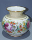 -JOLI ANCIEN VASE PORCELAINE De LIMOGES Décor Fleuri Peint à La Main Par ANNA    E - Vases