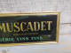 Ancienne Publicité Plaque Carton Publicitaire Muscadet Vins Gérin - Placas De Cartón