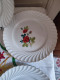 Delcampe - Cinq Assiettes Plates Faïence Keller & Guérin Décor De Fleurs  Modèle Tradition - Lunéville (FRA)