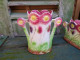 Ancien Vase Faïence Barbotine Onnaing Décor De Pâquerettes - Onnaing (FRA)