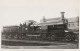 CARTE POSTALE PHOTO ORIGINALE ANCIENNE : LOCOMOTIVE ANGLAISE A VAPEUR N. B. R. 493 AVEC TENDER PERSONNEL A BORD ANIMEE - Materiaal