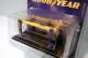 Greenlight - PONT ELEVATEUR 4 Colonnes GoodYear Réf. 16130-A Neuf 3 Inches 1/64 - Altri & Non Classificati