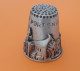 DÉ A COUDRE EN METAL -  CITY OF PORTSMOUTH - ENGLAND -ANGLETERRE -  Poids 22 Gr - Thimbles