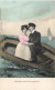 COUPLE - Promenade En Bateaux - Colorisé - Carte Postale Ancienne - Paare