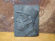 Sculpture Bas Relief Portrait Du Général Charles De Gaulle Signé Cachot - Sonstige & Ohne Zuordnung
