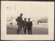 Delcampe - Militaria 28 Photos De MILITAIRES En Civil  Dim 85x110 Venant D'un Album  AVIATION En AFRIQUE DU NORD De 1957 à 1959 - Aviation