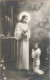 PHOTOGRAPHIE - Jésus Donnant La Communion à Un Enfant - Carte Postale Ancienne - Photographs