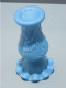 Delcampe - -JOLI PETIT VASE OPALINE De FOIRE De Couleur Bleue Décor Fleurs Clochettes   E - Jarrones