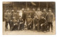 CPA 3455 - MILITARIA - Carte Photo Militaire - Deutsche Soldaten - Soldats Allemands Avec Fusils,Baîonnettes Et Un Bébé - Personen