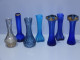 Delcampe - -LOT De 7 PETITS VASES VERRE 6 De Couleur Bleue & 1 Incolore Jus De Grenier     E - Vasen