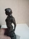 Delcampe - Statuette Du XIXème En Régule Hauteur 26 Cm Sur Support Marbre, La Pecheuse - Metaal