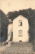 CARTE PHOTO - Photo D'une Famille Dans Le Jardin De Sa Maison - Carte Postale Ancienne - Fotografie