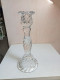 Bougeoir En Verre Moulé Ancien Hauteur 25 Cm - Candeleros, Candelabros Y Palmatorias