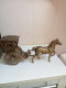 Cheval Et Charette En Laiton Ou Bronze Longueur 32 Cm Hauteur 14 Cm - Bronzes