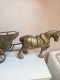 Delcampe - Cheval Et Charette En Bronze Ou Laiton Longueur 44 Cm Hauteur 17 Cm - Bronzen