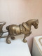 Delcampe - Cheval Et Charette En Bronze Ou Laiton Longueur 44 Cm Hauteur 17 Cm - Bronzen