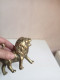 Delcampe - Sculpture Lion Ancien En Bronze Doré Hauteur 10 Cm X 12 Cm - Bronzi