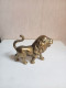 Delcampe - Sculpture Lion Ancien En Bronze Doré Hauteur 10 Cm X 12 Cm - Bronces