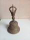 Cloche Du XIXème En Bronze Doré Sculpté Hauteur 18 Cm Diamètre 9 Cm - Bells