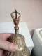 Delcampe - Cloche Du XIXème En Bronze Doré Sculpté Hauteur 18 Cm Diamètre 9 Cm - Bells