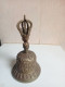 Delcampe - Cloche Du XIXème En Bronze Doré Sculpté Hauteur 18 Cm Diamètre 9 Cm - Glocken