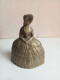 Cloche Du XIXème En Bronze Doré Figurine Hauteur 13 Cm - Glocken