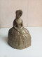 Cloche Du XIXème En Bronze Doré Figurine Hauteur 13 Cm - Campane