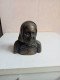 Cloche En Bronze Figurine Du XIXème Hauteur 10 Cm X 9 Cm - Glocken