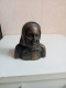 Cloche En Bronze Figurine Du XIXème Hauteur 10 Cm X 9 Cm - Klokken