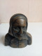 Delcampe - Cloche En Bronze Figurine Du XIXème Hauteur 10 Cm X 9 Cm - Campanas