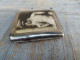 Delcampe - Ancien Etui à Cigarettes Laiton Chromé Photographie Érotique Glacoïde Ca1920 / Curiosa Photography 01 - Sigarettenkokers (leeg)