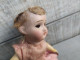Delcampe - Ancienne Petite Poupée Tête Porcelaine Et Corps Carton Bouilli A Restaurer - Puppen