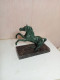 Delcampe - Statuette Cheval En Régule Sur Support Marbre Longueur 18 Cm - Metall