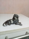 Statuette Lion En Alu XIXème Longueur 11 Cm Hauteur 7 Cm - Afrikaanse Kunst