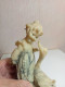 Delcampe - Statuette En Albatre XIXème Jeune Fille Et Canard Hauteur 18,5 Cm Sur Support Marbre - Steen & Marmer