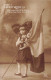 ENFANT - Fillette - Patriotisme - Délivrance - Je Suis Fille De La Gloire -  Carte Postale Ancienne - Ritratti