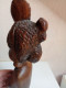 Delcampe - Statuette Ancienne Africaine En Bois Hauteur 31 Cm X 8 Cm - Afrikanische Kunst