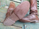 Delcampe - Anciennes Bottes En Cuir Cavalerie Militaire Equitation Cheval (Embauchoirs Osier Non Vendus Avec) - Schuhe