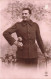 MILITARIA - Portrait D'un Soldat - Uniforme - Carte Postale Ancienne - Uniforms