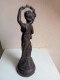 Delcampe - Statuette Ancienne En Régule Hauteur 32 Cm - Métal