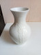 Delcampe - Vase Ancien En Porcelaine Signé KPM Hauteur 17 Cm - Jarrones