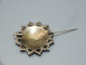 Delcampe - -BROCHE ANCIENNE AFRIQUE DU NORD METAL Argenté BIJOUX ANCIEN VITRINE     E - Brooches