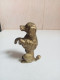 Petit Chien En Bronze Doré Du XIXème Hauteur 7 Cm - Bronzes