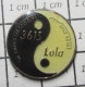 918A Pin's Pins / Beau Et Rare / INFORMATIQUE / SYMBOLE YIN YANG 3615 LOLA DE TOUTES LES COULEURS SAUF ROSE - Informatik