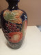 Vase Ancien Décor Fruit En Relief Hauteur 20 Cm Signé MP - Vases